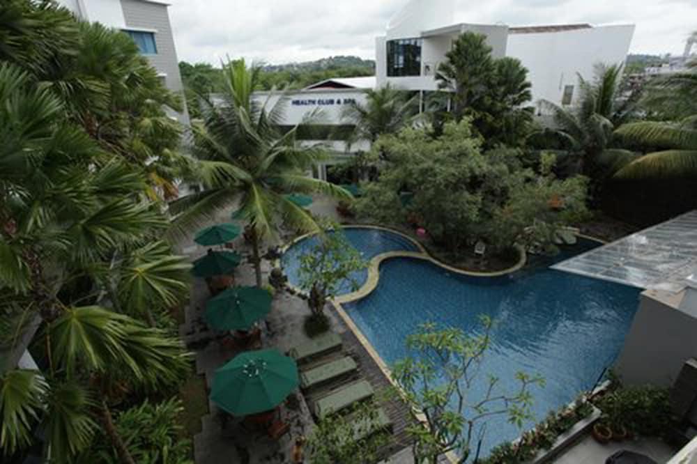 Blue Sky Hotel Balikpapan Exteriör bild