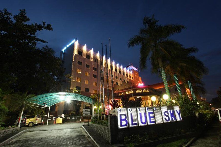 Blue Sky Hotel Balikpapan Exteriör bild